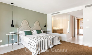 Villa luxueuse à vendre dans un style intemporel, à proximité des commodités et un terrain de golf sur le New Golden Mile entre Marbella et Estepona 31801 