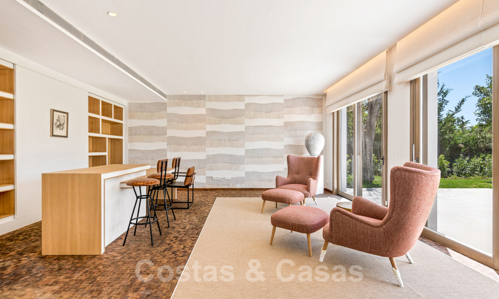 Villa luxueuse à vendre dans un style intemporel, à proximité des commodités et un terrain de golf sur le New Golden Mile entre Marbella et Estepona 31809