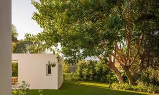 Villa luxueuse à vendre dans un style intemporel, à proximité des commodités et un terrain de golf sur le New Golden Mile entre Marbella et Estepona 31825 