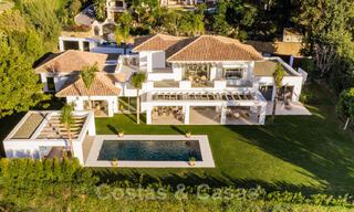 Villa luxueuse à vendre dans un style intemporel, à proximité des commodités et un terrain de golf sur le New Golden Mile entre Marbella et Estepona 31826 