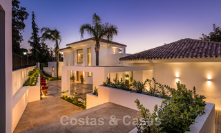 Villa luxueuse à vendre dans un style intemporel, à proximité des commodités et un terrain de golf sur le New Golden Mile entre Marbella et Estepona 31835 