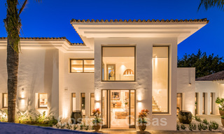 Villa luxueuse à vendre dans un style intemporel, à proximité des commodités et un terrain de golf sur le New Golden Mile entre Marbella et Estepona 31836 