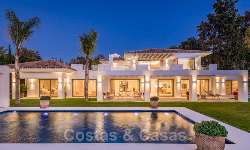 Villa luxueuse à vendre dans un style intemporel, à proximité des commodités et un terrain de golf sur le New Golden Mile entre Marbella et Estepona 31844