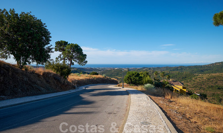 Terrains à bâtir à vendre avec vue panoramique sur la mer et la montagne dans une propriété de luxe à Marbella - Benahavis 32271