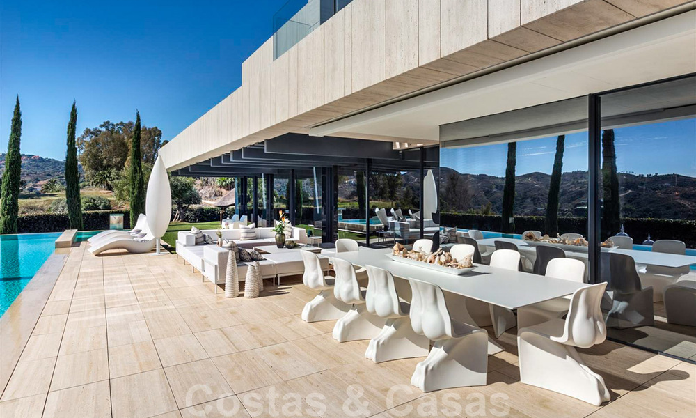 Une nouvelle villa de conception moderne en vente dans un prestigieux complexe de golf à Mijas, Costa del Sol 31886