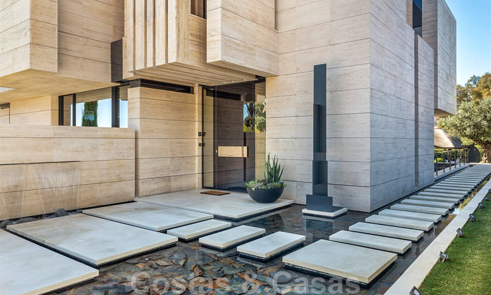 Une nouvelle villa de conception moderne en vente dans un prestigieux complexe de golf à Mijas, Costa del Sol 31889