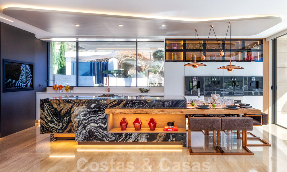 Une nouvelle villa de conception moderne en vente dans un prestigieux complexe de golf à Mijas, Costa del Sol 31891