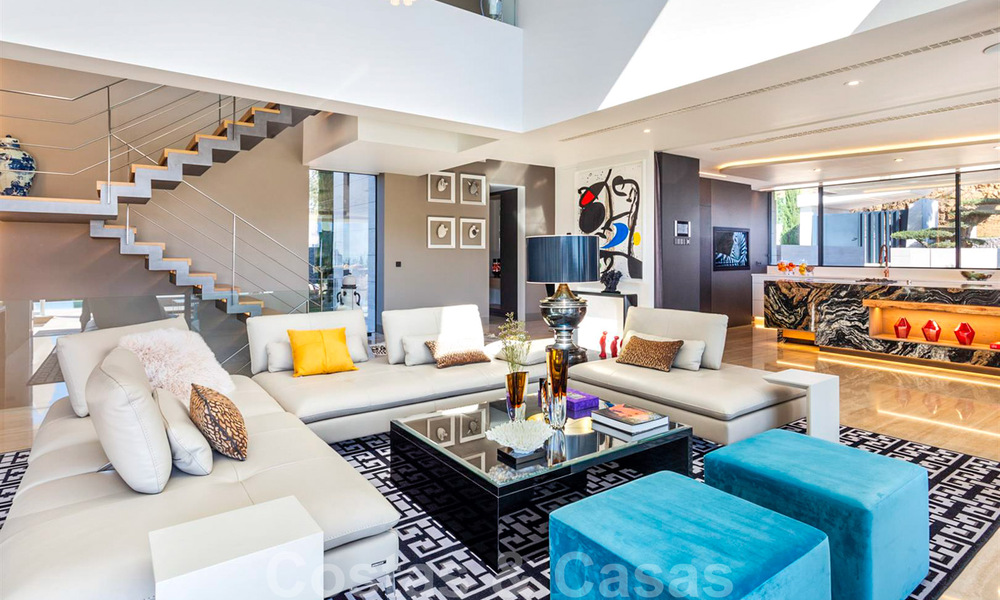 Une nouvelle villa de conception moderne en vente dans un prestigieux complexe de golf à Mijas, Costa del Sol 31894