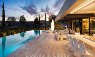 Une nouvelle villa de conception moderne en vente dans un prestigieux complexe de golf à Mijas, Costa del Sol 31909 