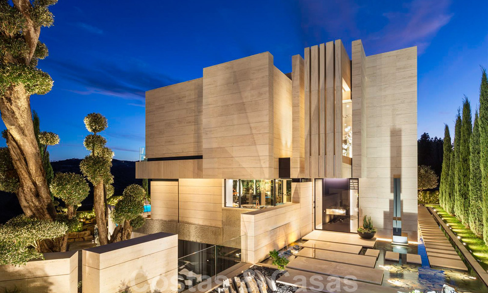 Une nouvelle villa de conception moderne en vente dans un prestigieux complexe de golf à Mijas, Costa del Sol 31912
