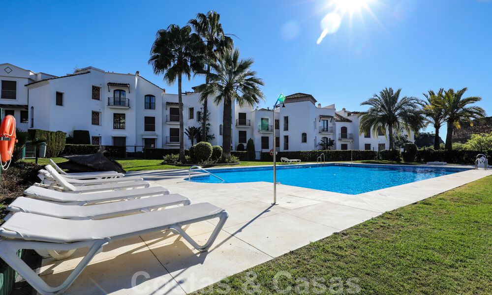 Appartement spacieux et bien entretenu avec vue sur le golf à vendre dans un complexe résidentiel très recherché à Benahavis - Marbella 32293