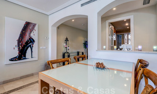 Appartement spacieux et bien entretenu avec vue sur le golf à vendre dans un complexe résidentiel très recherché à Benahavis - Marbella 32307 