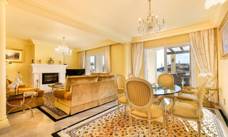 Spacieux penthouse de luxe avec vue panoramique en vente sur un terrain de golf à Nueva Andalucia, Marbella 32081 