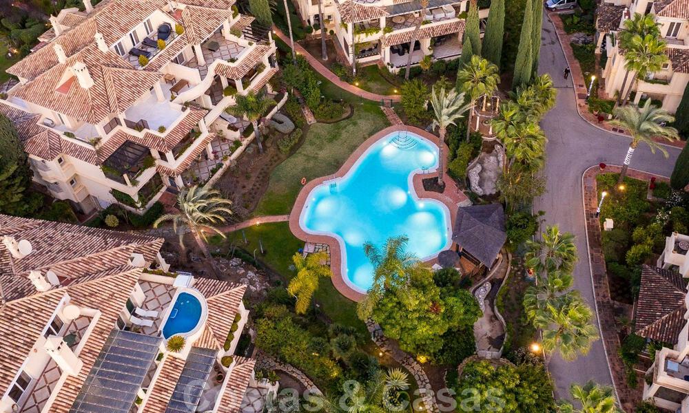 Spacieux penthouse de luxe avec vue panoramique en vente sur un terrain de golf à Nueva Andalucia, Marbella 32082