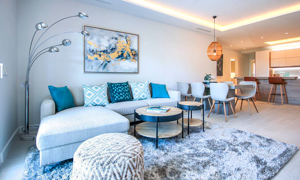 Appartement de luxe spacieux et rénové à vendre, en première ligne du golf et prêt à emménager, Nueva Andalucia, Marbella 32120