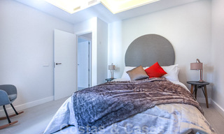 Appartement de luxe spacieux et rénové à vendre, en première ligne du golf et prêt à emménager, Nueva Andalucia, Marbella 32124 