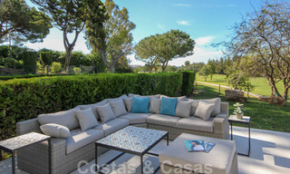Appartement de luxe spacieux et rénové à vendre, en première ligne du golf et prêt à emménager, Nueva Andalucia, Marbella 32128 
