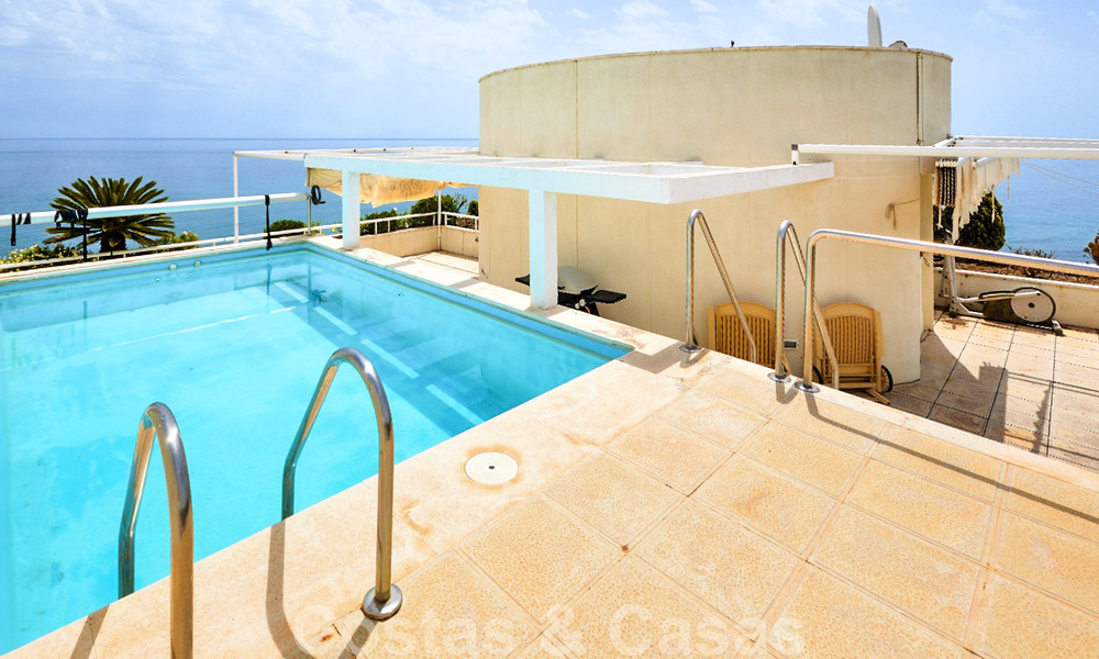 Appartement penthouse en première ligne de plage à vendre avec piscine privée sur le New Golden Mile, entre Marbella et Estepona 32175