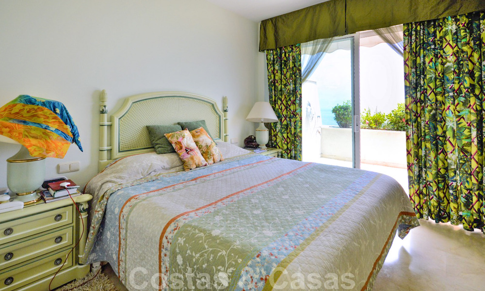 Appartement penthouse en première ligne de plage à vendre avec piscine privée sur le New Golden Mile, entre Marbella et Estepona 32190