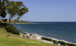 Appartement penthouse en première ligne de plage à vendre avec piscine privée sur le New Golden Mile, entre Marbella et Estepona 32194 