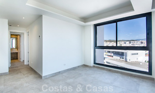Elégant appartement moderne avec vue sur la mer et la ville à vendre dans le centre d'Estepona 32241 