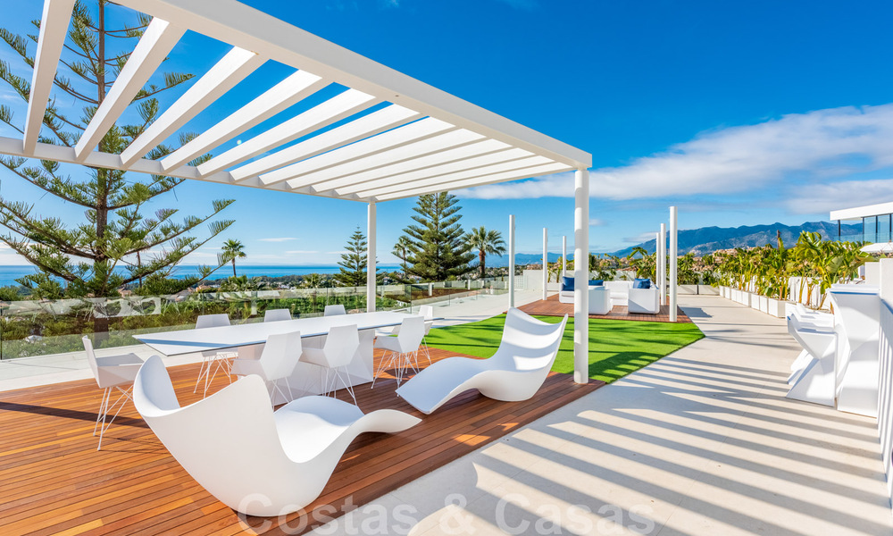 Elégante et spacieuse villa neuve, moderne à vendre avec vue panoramique sur la mer à Elviria, Marbella 32324