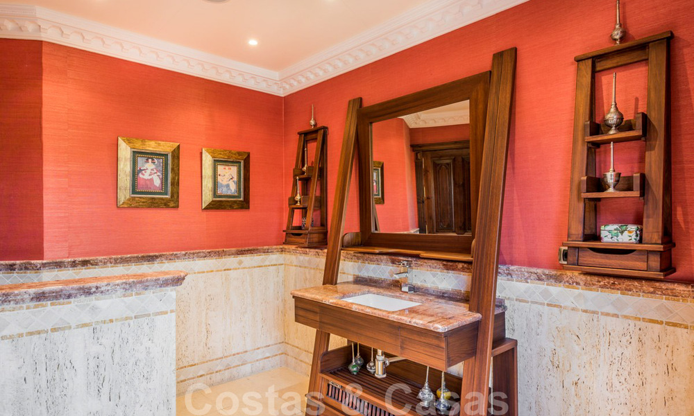 Elégante propriété de style méditerranéen avec vue sur la mer à vendre, Benahavis - Marbella 32359