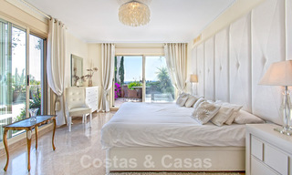 Magnifique penthouse exposé au sud avec une vue imprenable sur la mer et les montagnes à vendre dans la vallée du golf de Nueva Andalucia, Marbella 32438 
