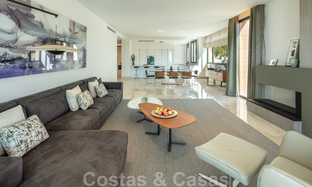Appartement penthouse spacieux et moderne avec vue imprenable sur la mer à vendre à Sierra Blanca sur le Golden Mile, Marbella 32680