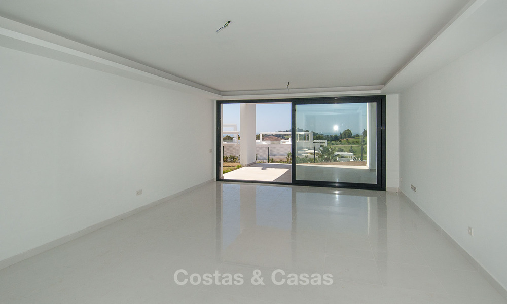 Appartement moderne de 3 chambres à coucher à vendre avec vue sur la mer dans un complexe de golf en première ligne à Benahavis - Marbella 32536