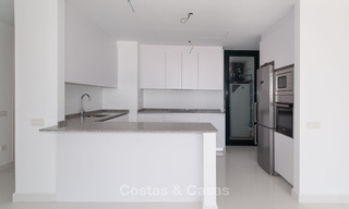 Appartement moderne de 3 chambres à coucher à vendre avec vue sur la mer dans un complexe de golf en première ligne à Benahavis - Marbella 32537 