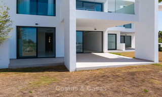 Appartement moderne de 3 chambres à coucher à vendre avec vue sur la mer dans un complexe de golf en première ligne à Benahavis - Marbella 32542 