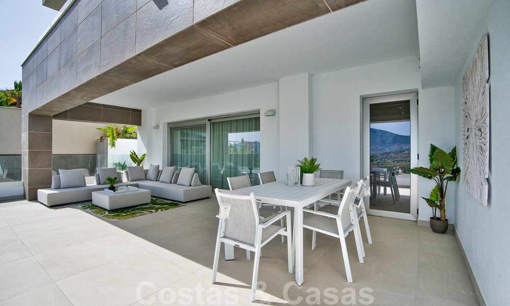 Appartements modernes à vendre avec vue imprenable sur la mer, le golf et les montagnes dans la station de golf de La Cala de Mijas - Costa del Sol 32595