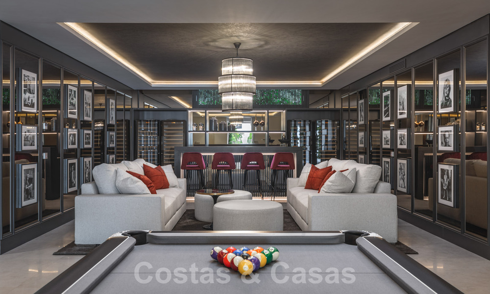 Villa moderne exclusive à vendre avec vue panoramique sur la montagne, le golf et la mer à Marbella - Benahavis. Prêt à emménager. 32619