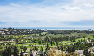 Villa moderne exclusive à vendre avec vue panoramique sur la montagne, le golf et la mer à Marbella - Benahavis. Prêt à emménager. 32629 
