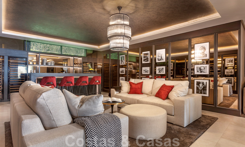 Villa moderne exclusive à vendre avec vue panoramique sur la montagne, le golf et la mer à Marbella - Benahavis. Prêt à emménager. 32634