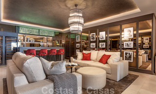 Villa moderne exclusive à vendre avec vue panoramique sur la montagne, le golf et la mer à Marbella - Benahavis. Prêt à emménager. 32634 