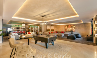 Villa moderne exclusive à vendre avec vue panoramique sur la montagne, le golf et la mer à Marbella - Benahavis. Prêt à emménager. 32637 