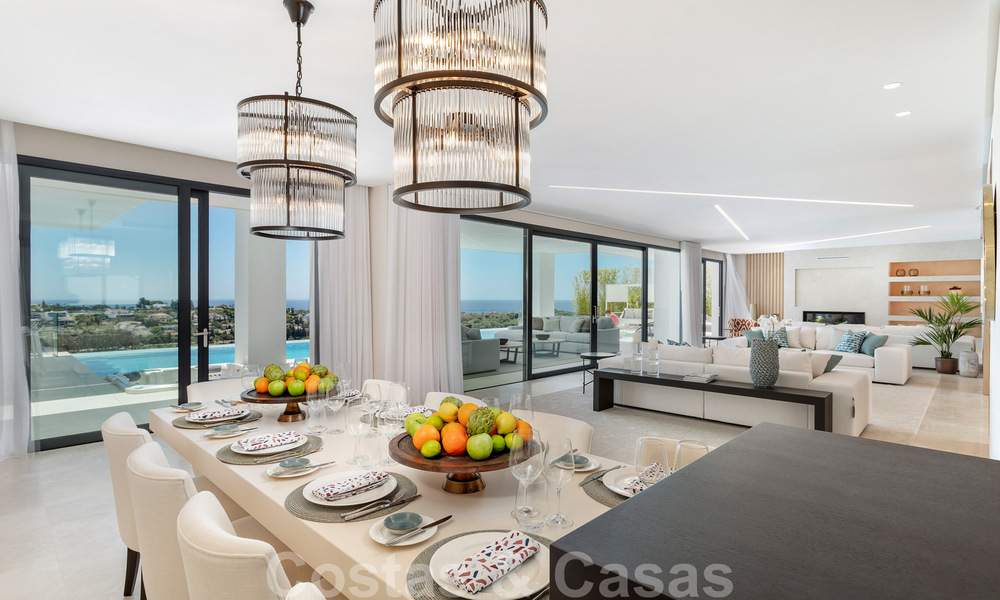 Villa moderne exclusive à vendre avec vue panoramique sur la montagne, le golf et la mer à Marbella - Benahavis. Prêt à emménager. 32638