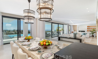 Villa moderne exclusive à vendre avec vue panoramique sur la montagne, le golf et la mer à Marbella - Benahavis. Prêt à emménager. 32638 