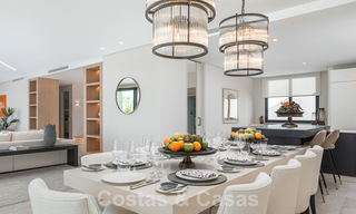 Villa moderne exclusive à vendre avec vue panoramique sur la montagne, le golf et la mer à Marbella - Benahavis. Prêt à emménager. 32646 