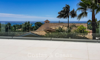 Villa contemporaine rénovée, prête à emménager, à deux pas de la mer avec vue panoramique sur la mer, à vendre à Marbella Est 32785 