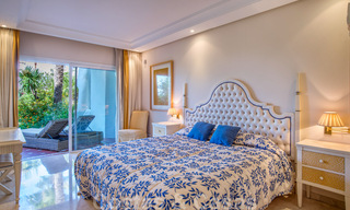 Appartement de luxe de 4 chambres dans un complexe de plage en première ligne, à distance de marche de Puerto Banus à Marbella 32809 