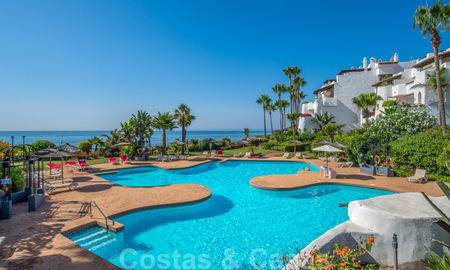 Appartement de luxe de 4 chambres dans un complexe de plage en première ligne, à distance de marche de Puerto Banus à Marbella 32821