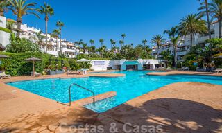 Appartement de luxe de 4 chambres dans un complexe de plage en première ligne, à distance de marche de Puerto Banus à Marbella 32822 