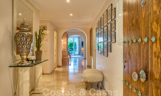 Appartement de luxe de 4 chambres dans un complexe de plage en première ligne, à distance de marche de Puerto Banus à Marbella 32829 