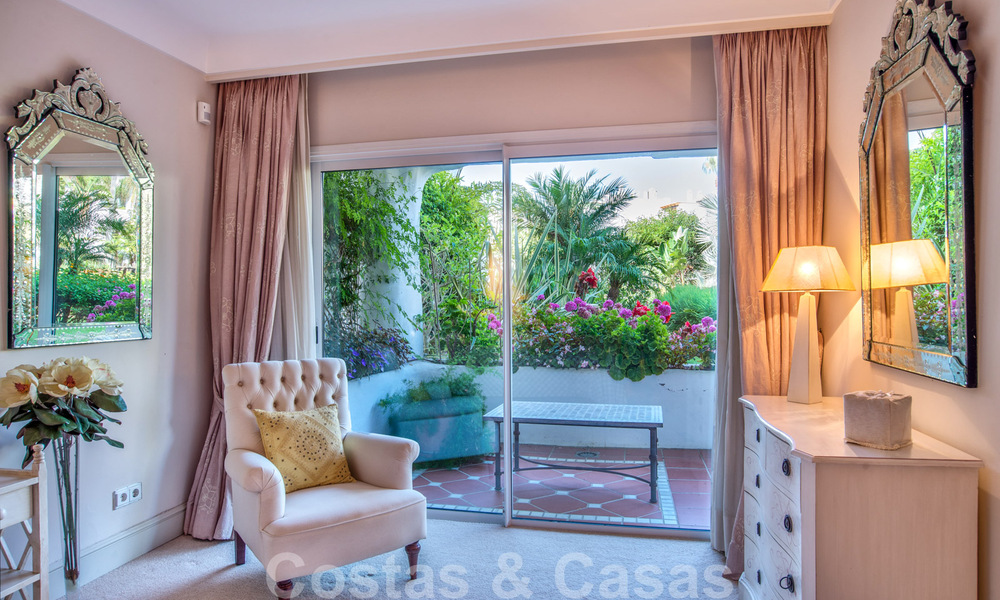 Appartement de luxe de 4 chambres dans un complexe de plage en première ligne, à distance de marche de Puerto Banus à Marbella 32832