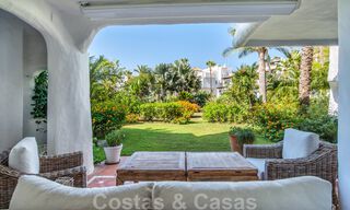 Appartement de luxe de 4 chambres dans un complexe de plage en première ligne, à distance de marche de Puerto Banus à Marbella 32840 