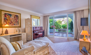 Appartement de luxe de 4 chambres dans un complexe de plage en première ligne, à distance de marche de Puerto Banus à Marbella 32844 