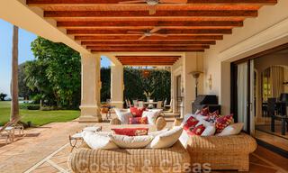 Villa de luxe à vendre dans un style méditerranéen classique avec de belles vues sur la mer dans une communauté fermée sur le Golden Mile, Marbella 33000 
